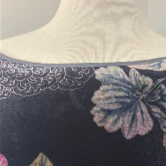 Johnny Was Velvet Floral Tunic featuring a blend of rayon and silk - Picture 4 of 7